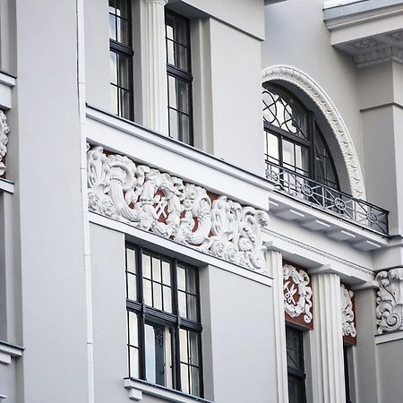 Centrally Located Apartment Overlooking Vermanes Park Riga Luaran gambar